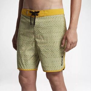 Hurley Men's Zags 18" Boardshorts Swim Yellow/Green Size 38